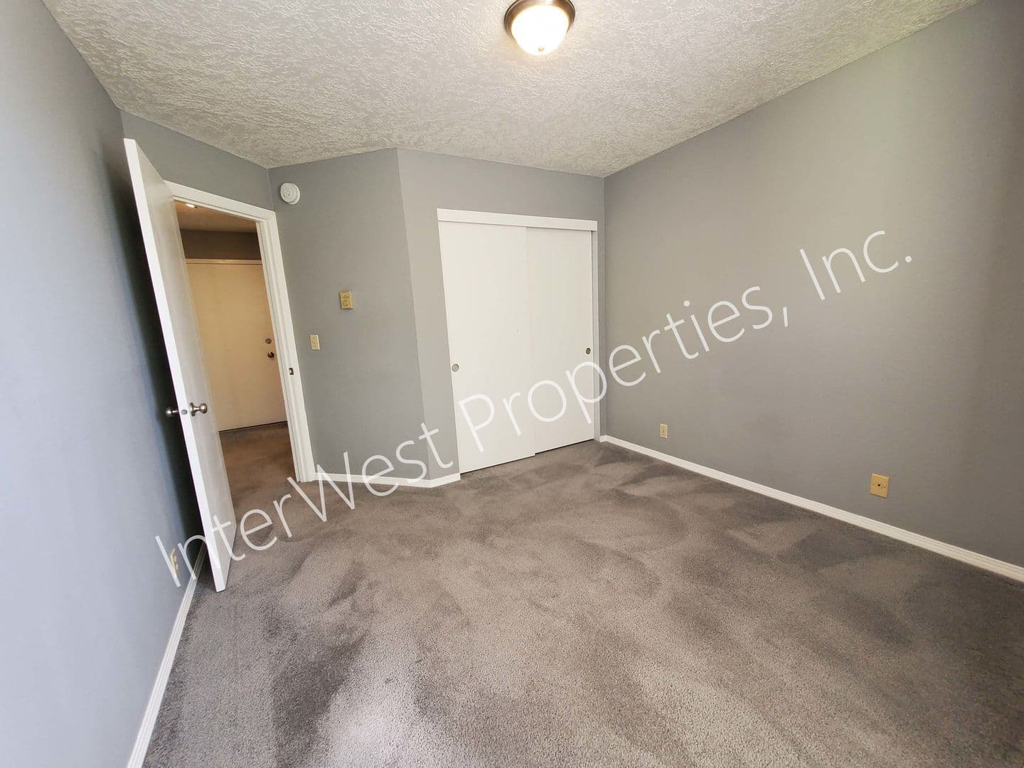 PORTLAND Apartment: 1525 SW 14TH AVE