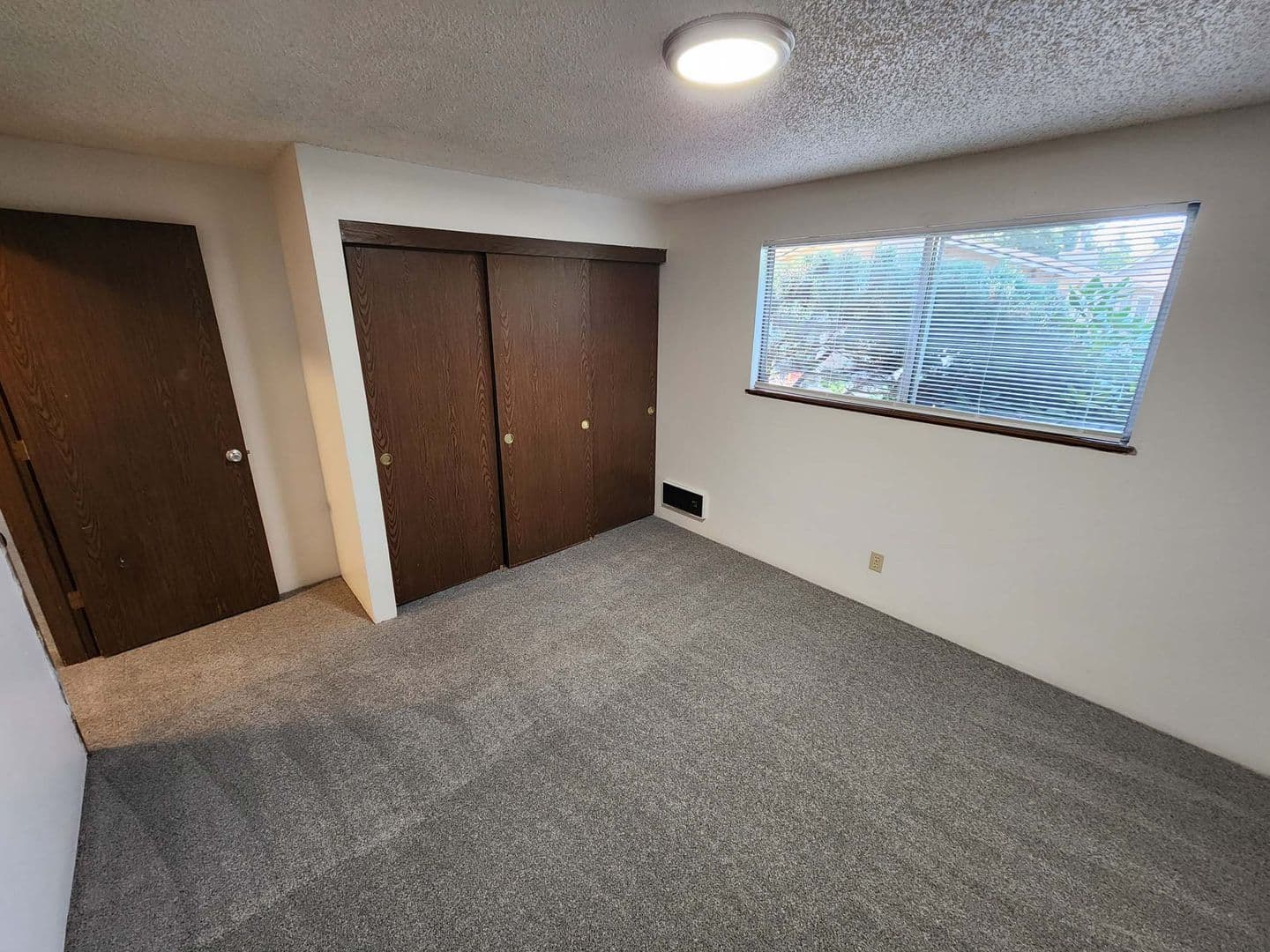 PORTLAND Apartment: 13131  --  13139 SE DIVISION ST.