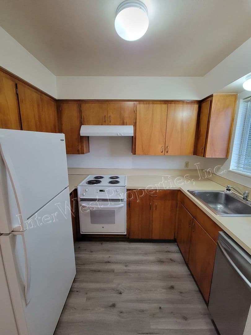 BEAVERTON Apartment: 12175 SW ALLEN BLVD