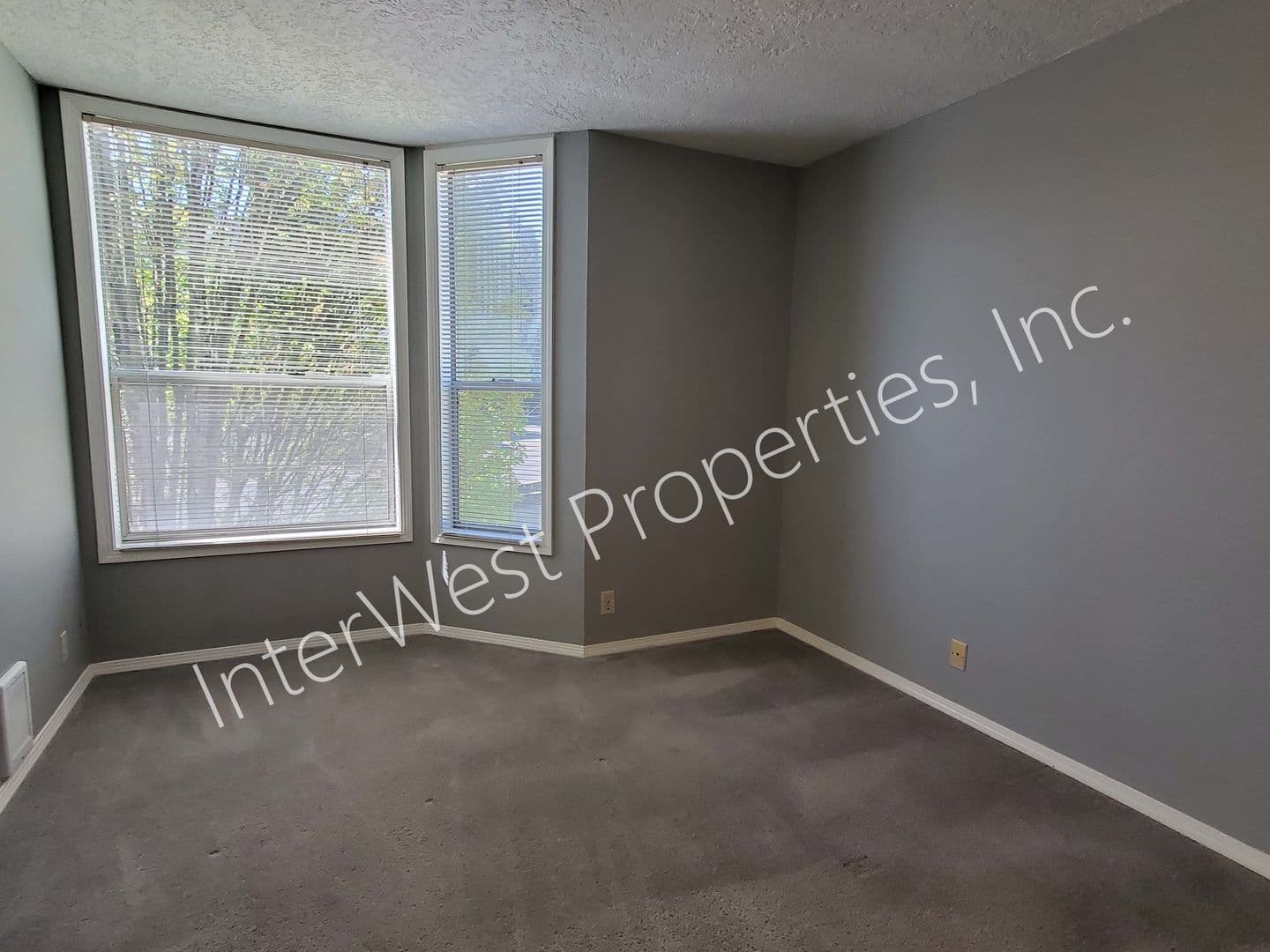 PORTLAND Apartment: 1525 SW 14TH AVE