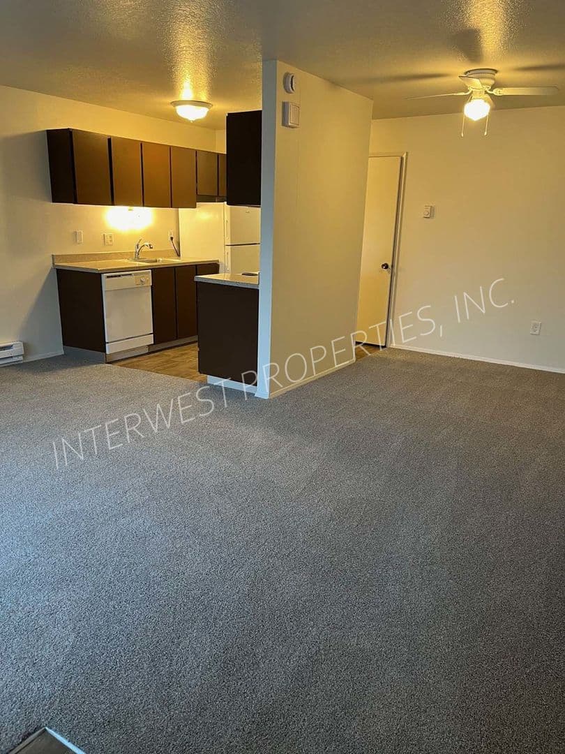 PORTLAND Apartment: TERRA TABOR APTS