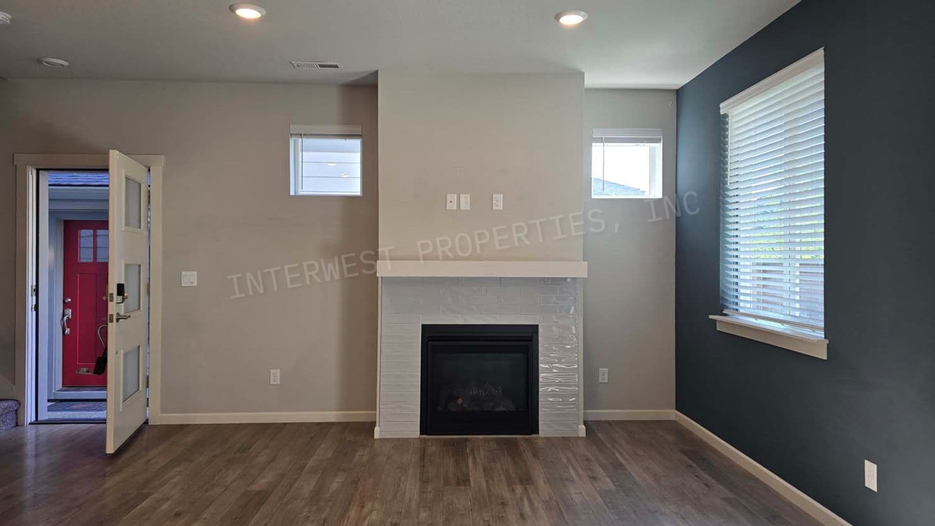RIDGEFIELD House: 4145 S WATERS EDGE WAY