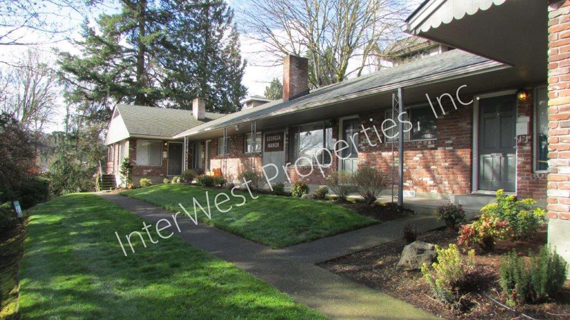 LAKE OSWEGO Apartment: GEORGIA MANOR