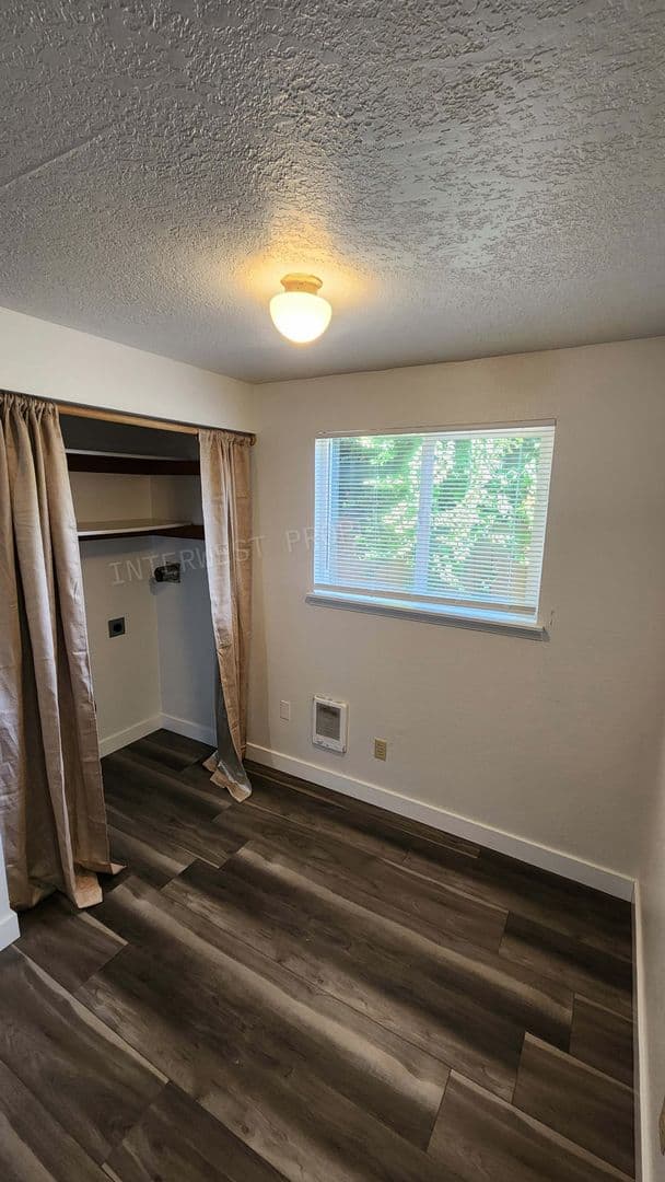 PORTLAND Apartment: 8231 N. FESSENDEN ST.