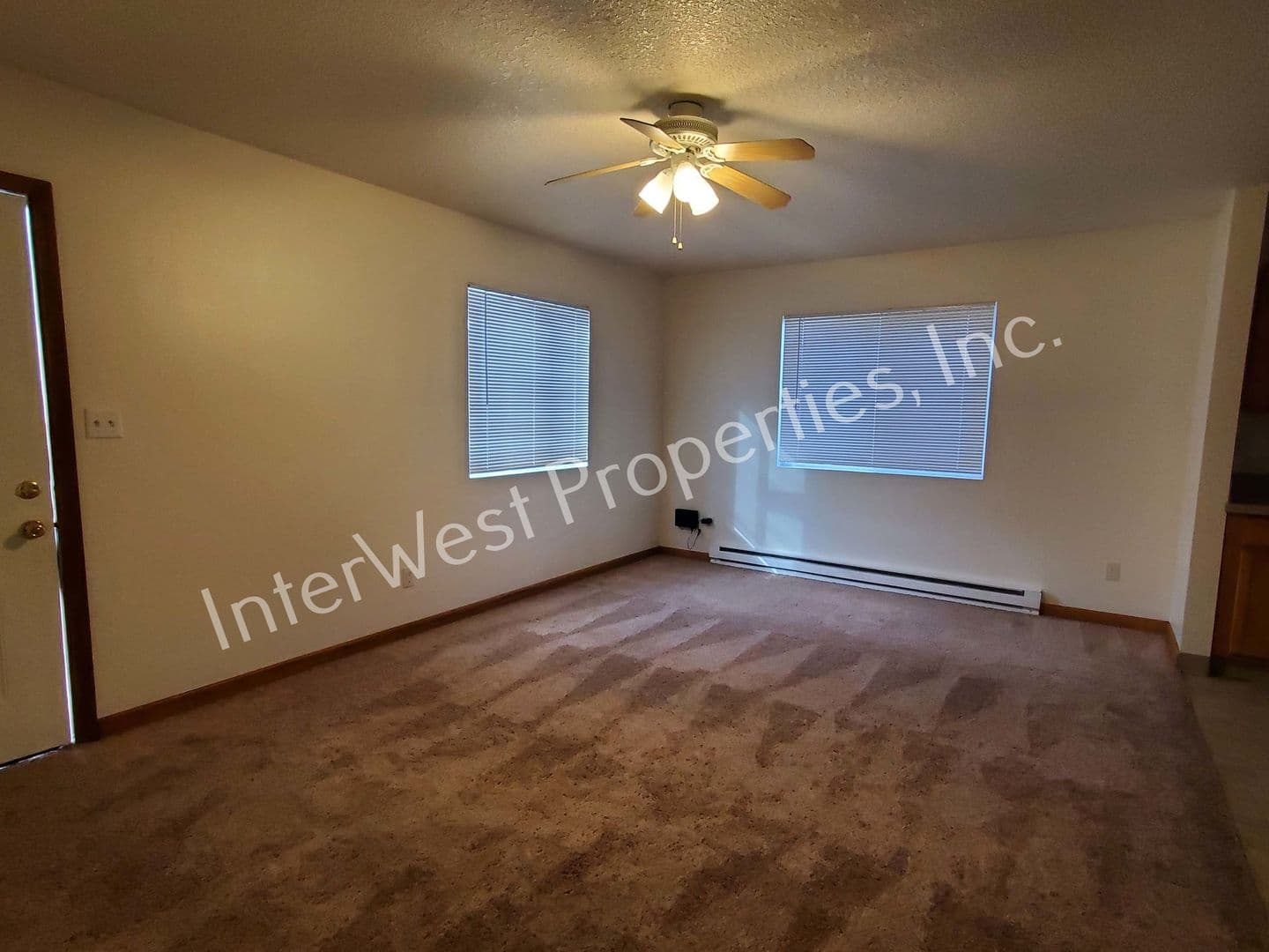 PORTLAND Apartment: 2622 SE 84TH AVE