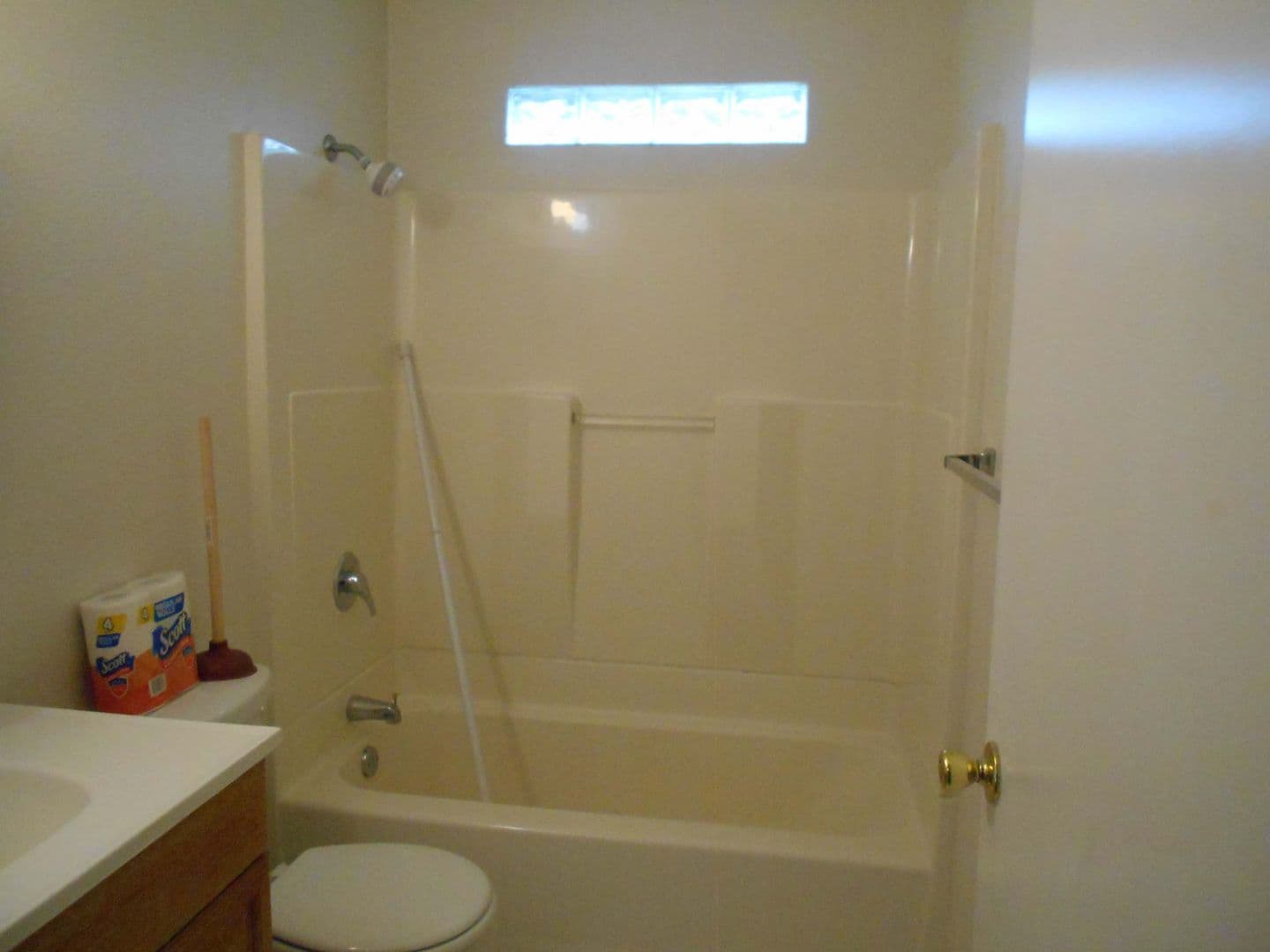 GRESHAM Apartment: CARLIN ROSE APTS