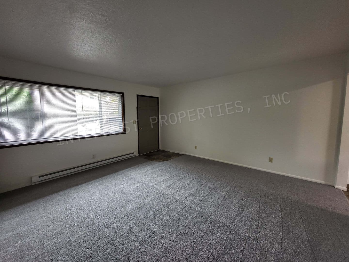 HILLSBORO Apartment: SPRUCE STREET APTS