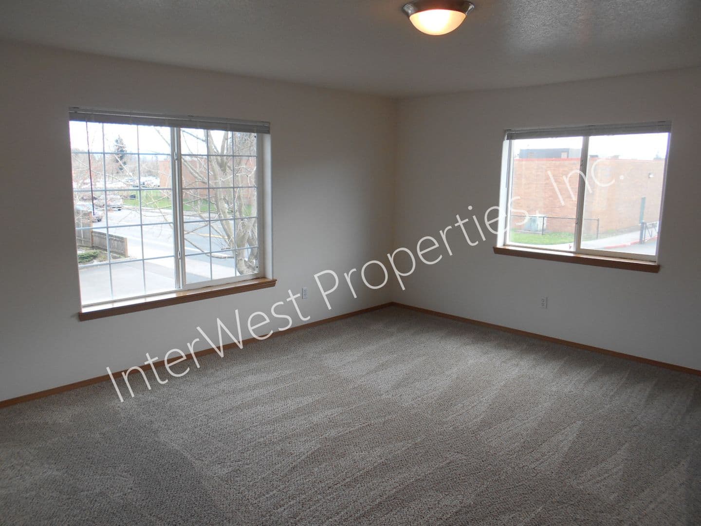 TROUTDALE Apartment: 1663 -- 1671 SW CHERRY PARK RD