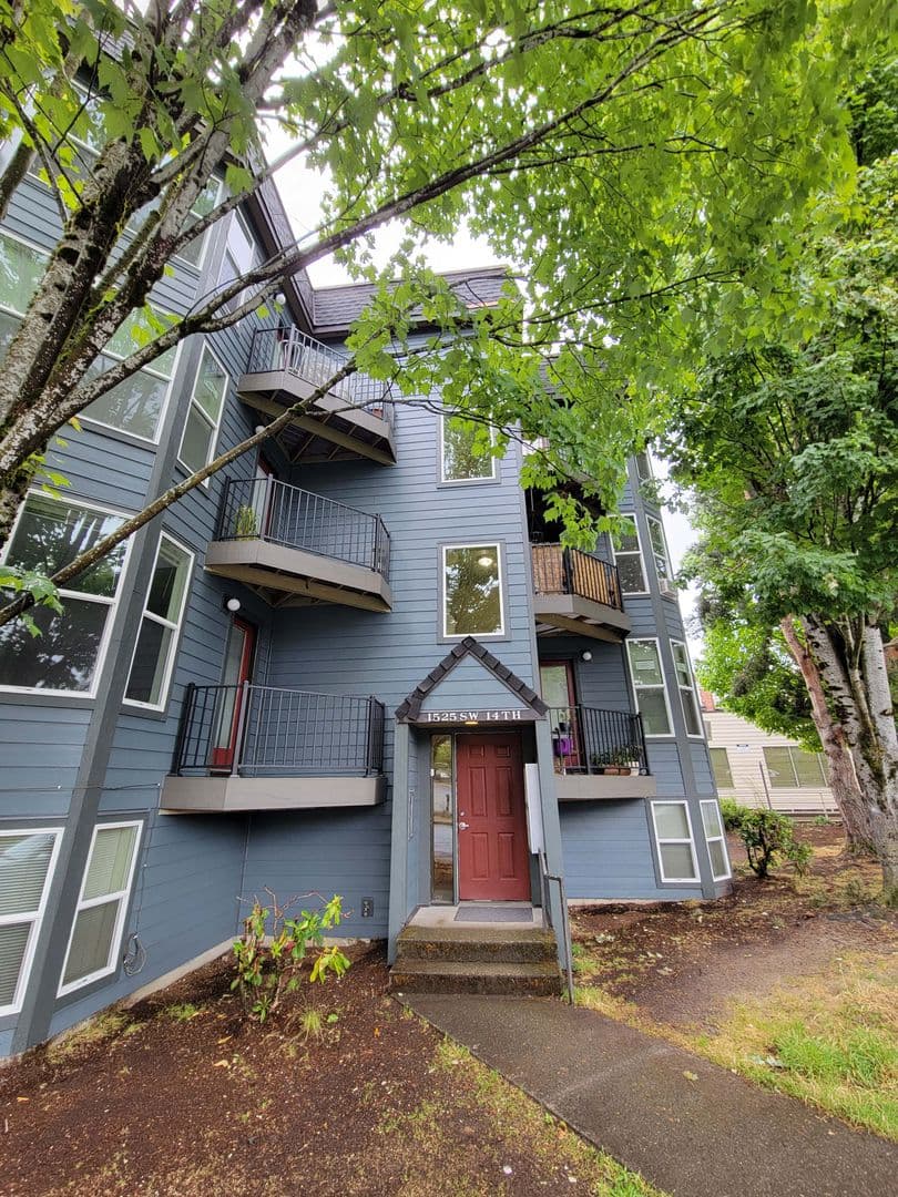 PORTLAND Apartment: 1525 SW 14TH AVE