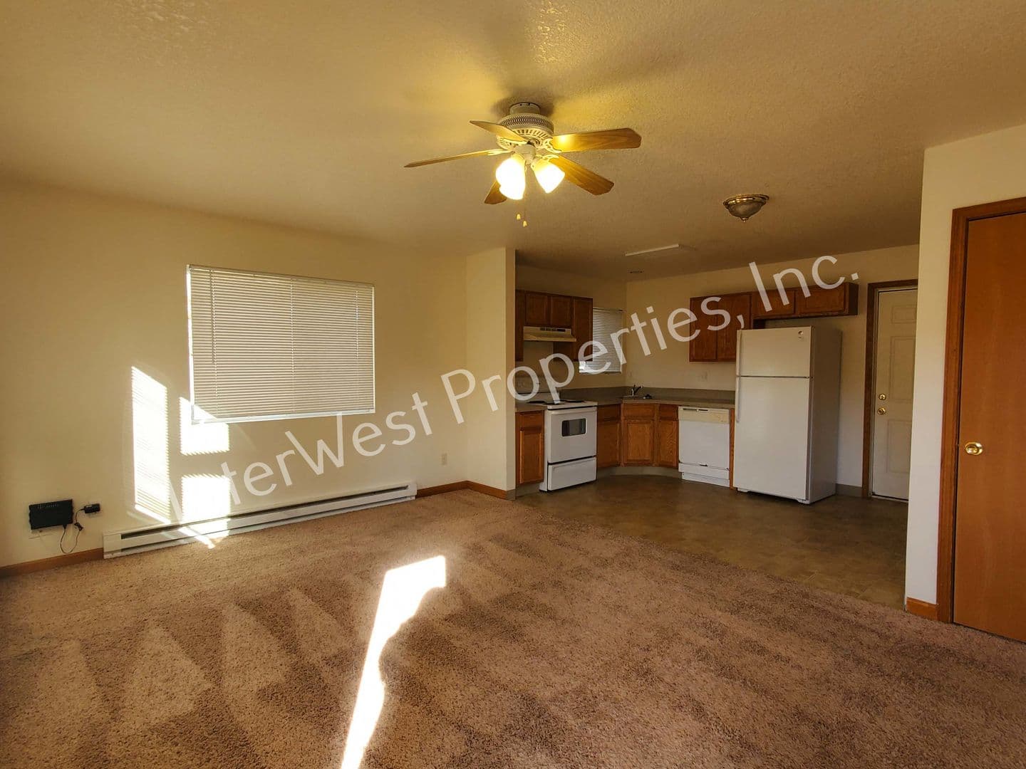 PORTLAND Apartment: 2622 SE 84TH AVE