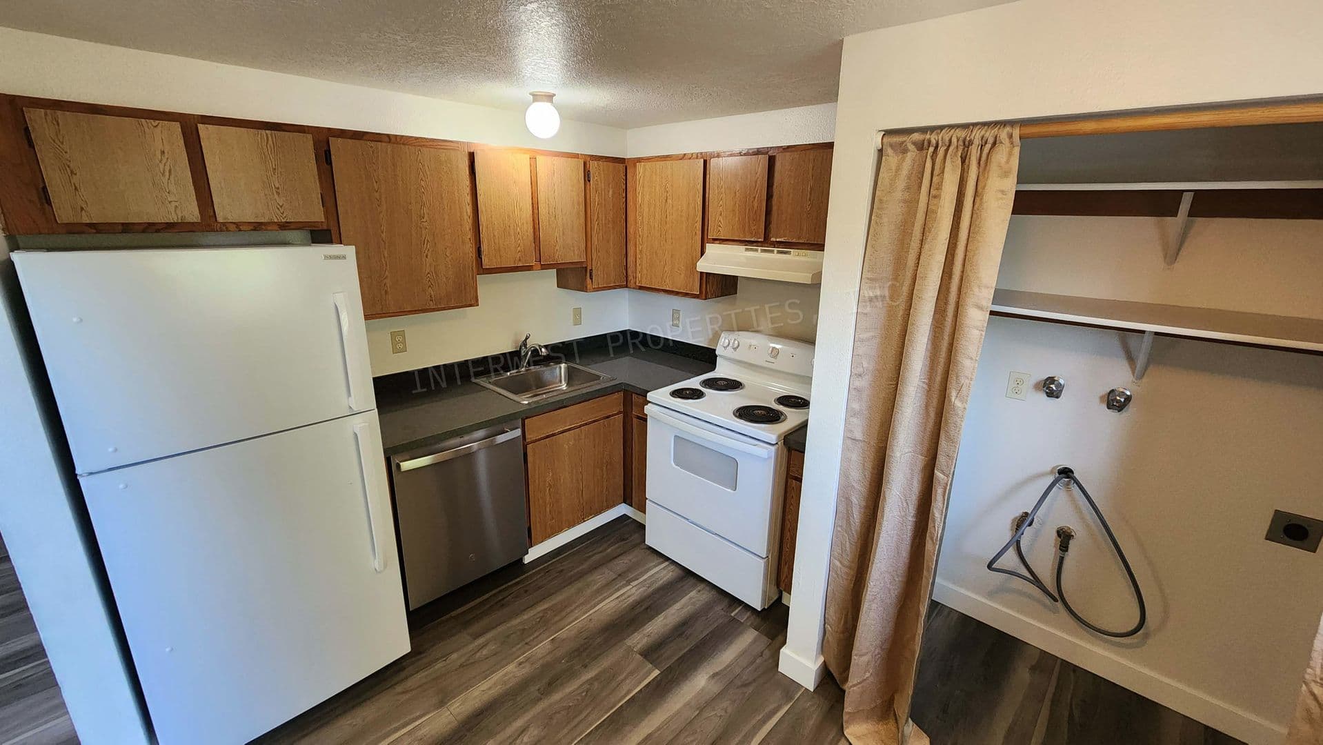 PORTLAND Apartment: 8231 N. FESSENDEN ST.