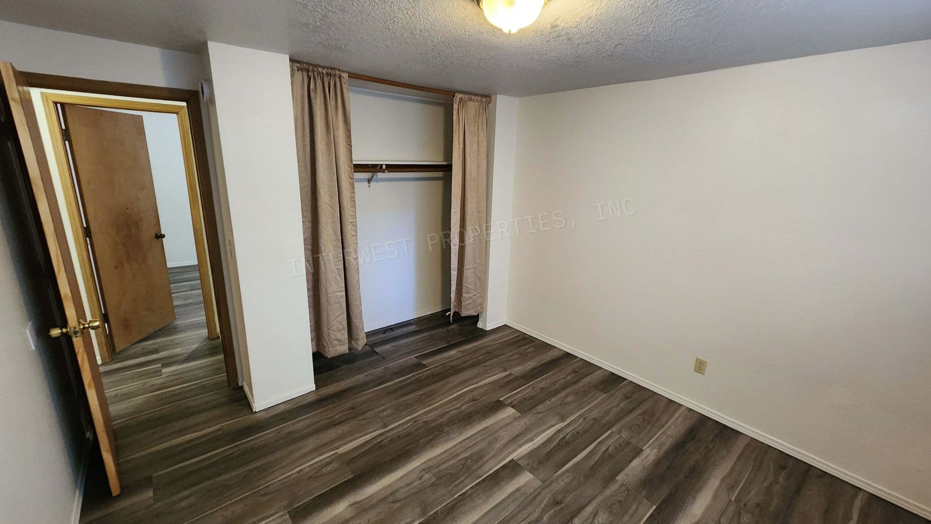 PORTLAND Apartment: 8231 N. FESSENDEN ST.