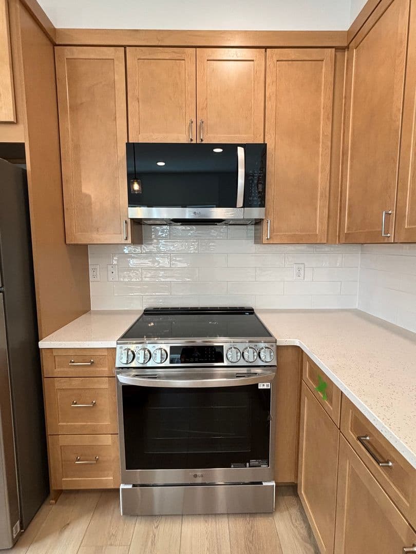 Bend Townhome: 605 NW Portland Ave.