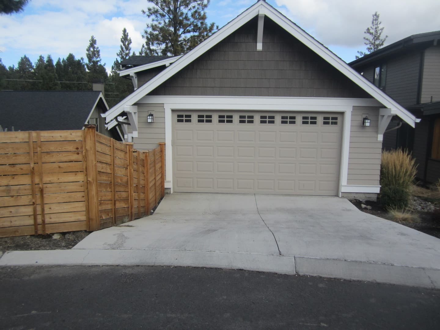 Bend House: 2397 NW DROUILLARD AVE