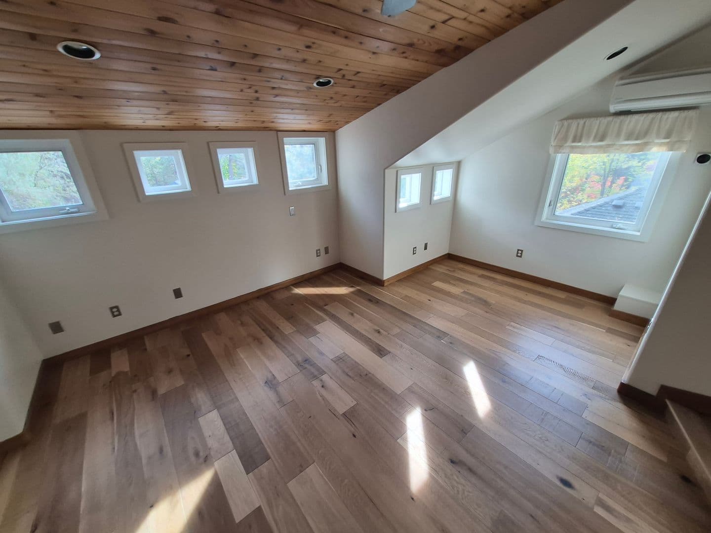 Bend Apartment: 1685 NW 4th Street