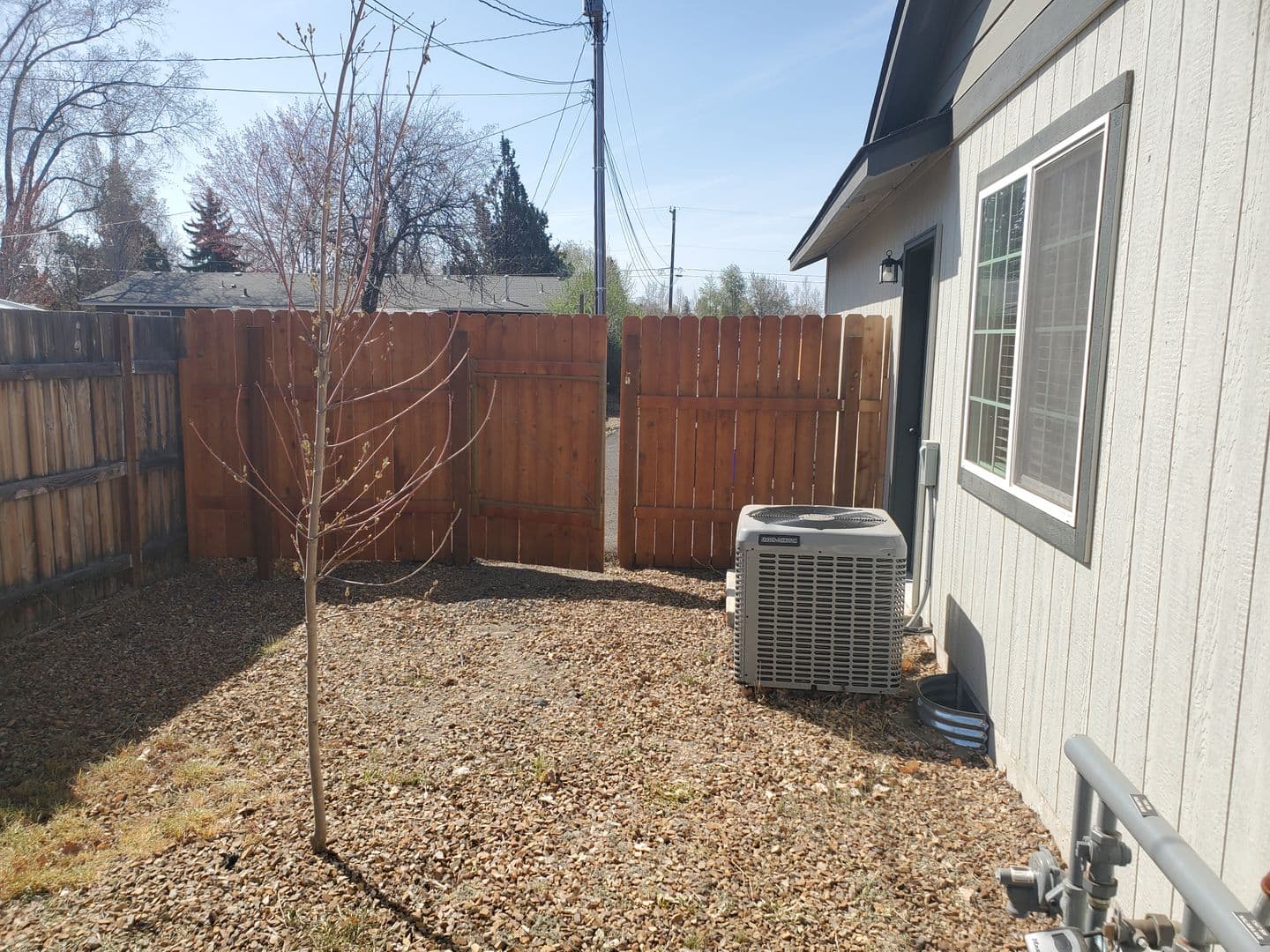 Redmond Apartment: 1545 SW Kalama Ave