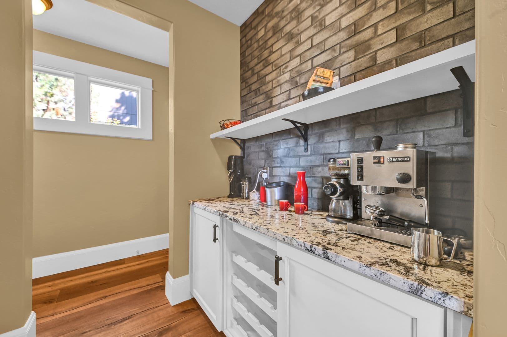 Bend House: 2095 NW Cascade View Dr.
