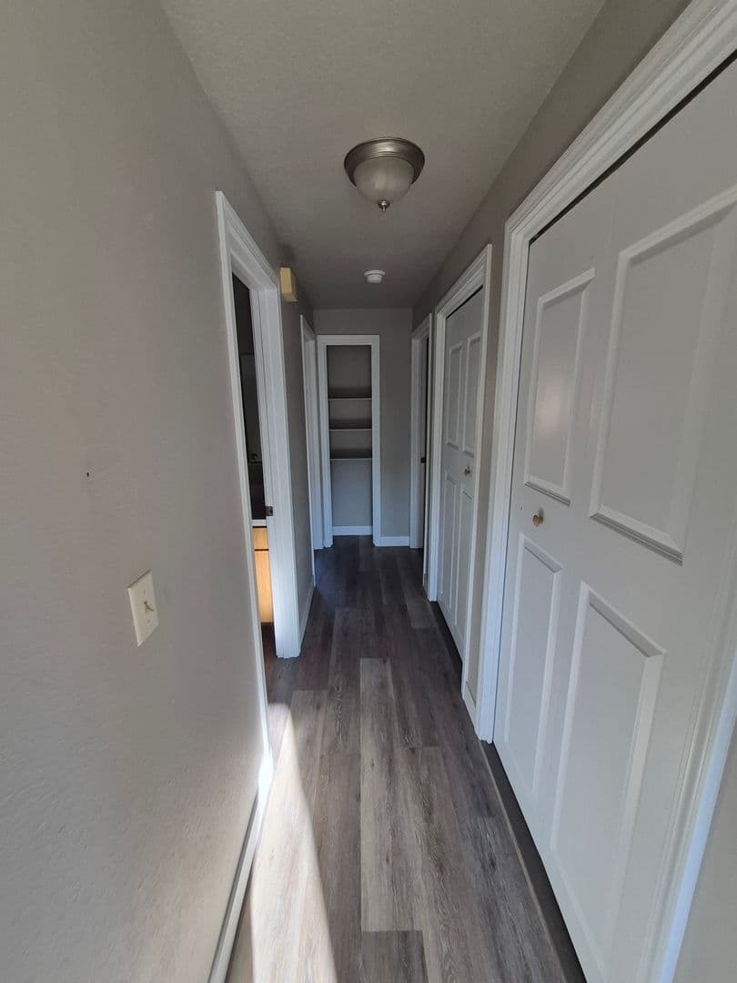 Redmond Apartment: 1841-1843 SW Canal Blvd