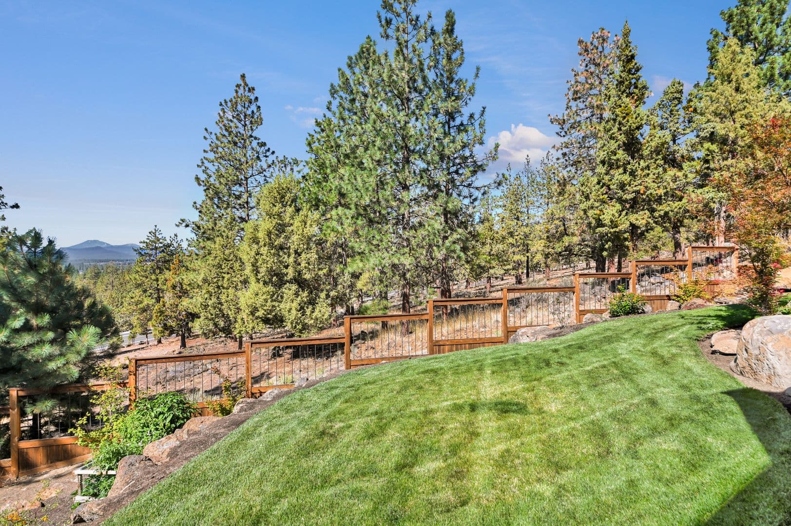 Bend House: 2095 NW Cascade View Dr.