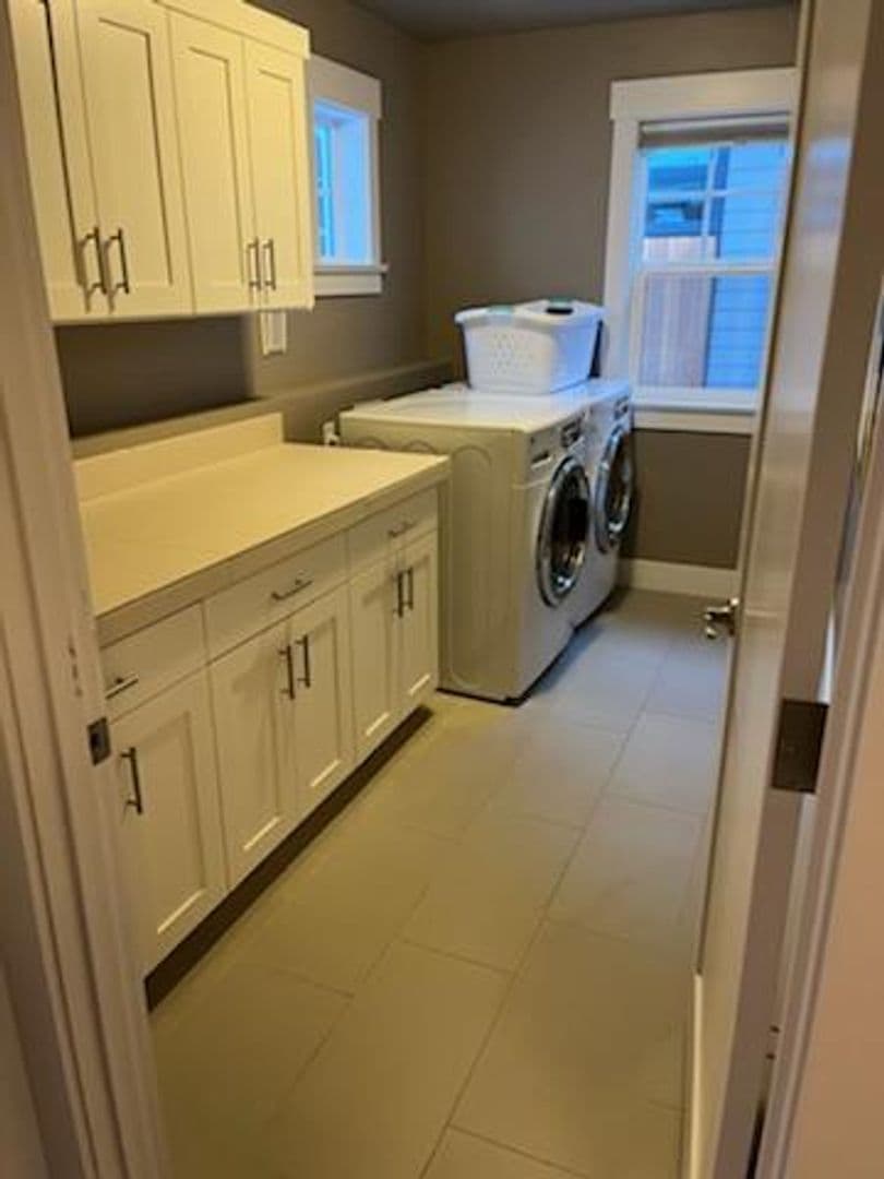 Bend House: 2397 NW DROUILLARD AVE
