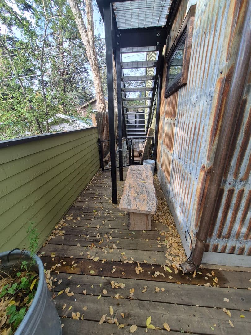 Bend Apartment: 1685 NW 4th Street