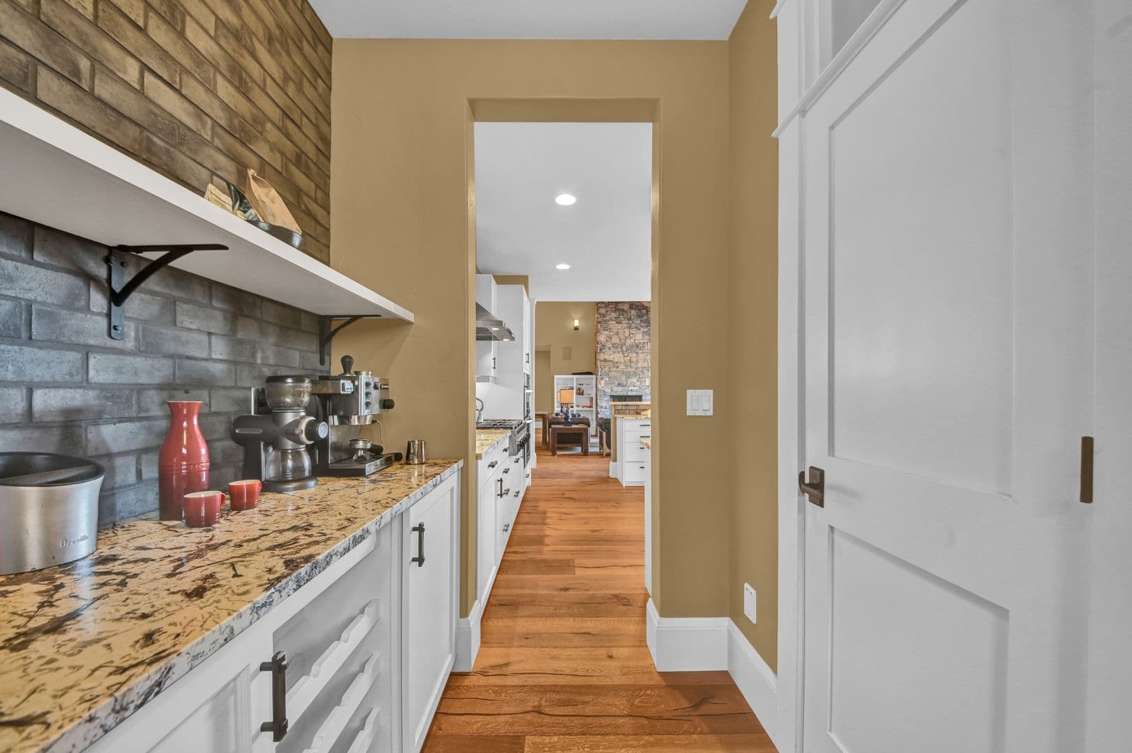 Bend House: 2095 NW Cascade View Dr.