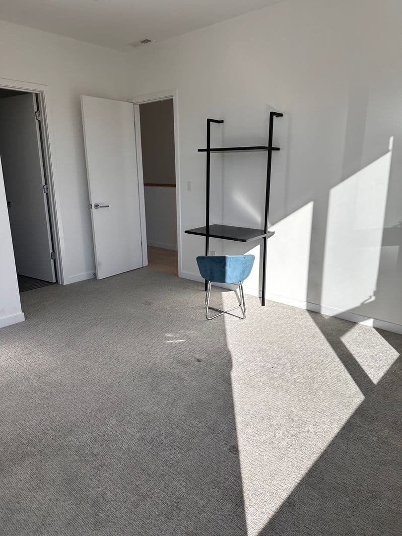 Bend Townhome: 55 SW Wall Street Unit 16
