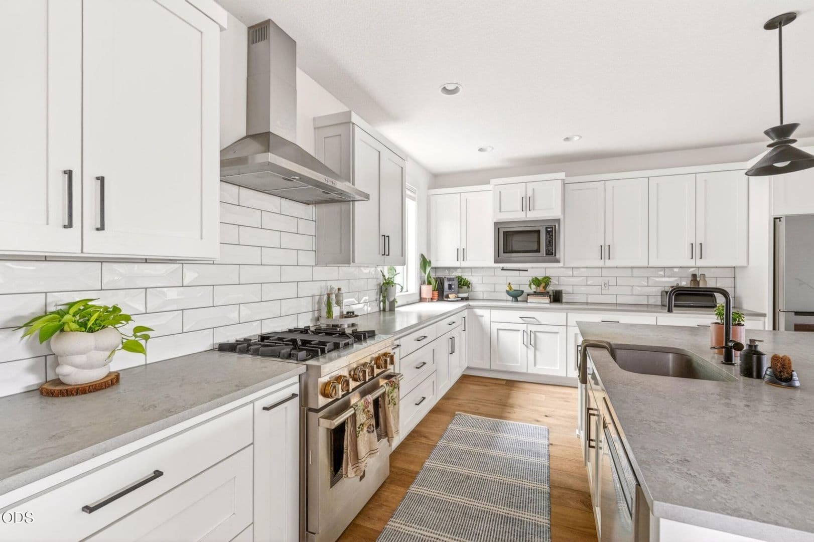 Bend House: 2543 NW Marken Street