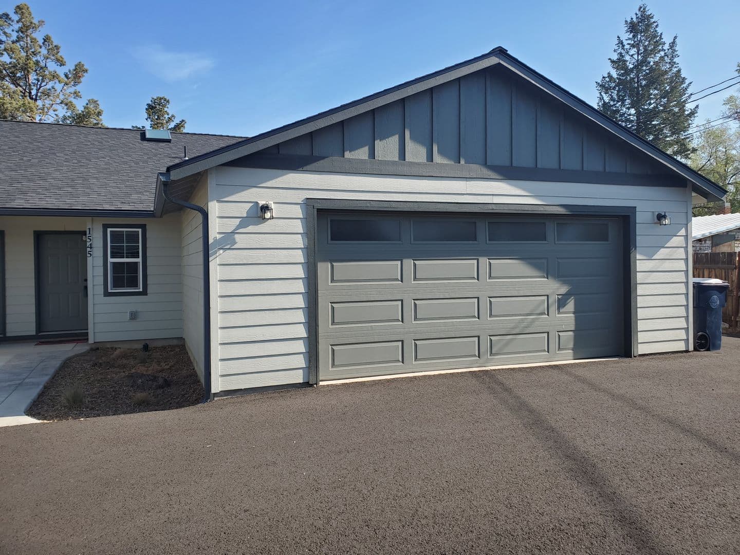 Redmond Apartment: 1545 SW Kalama Ave