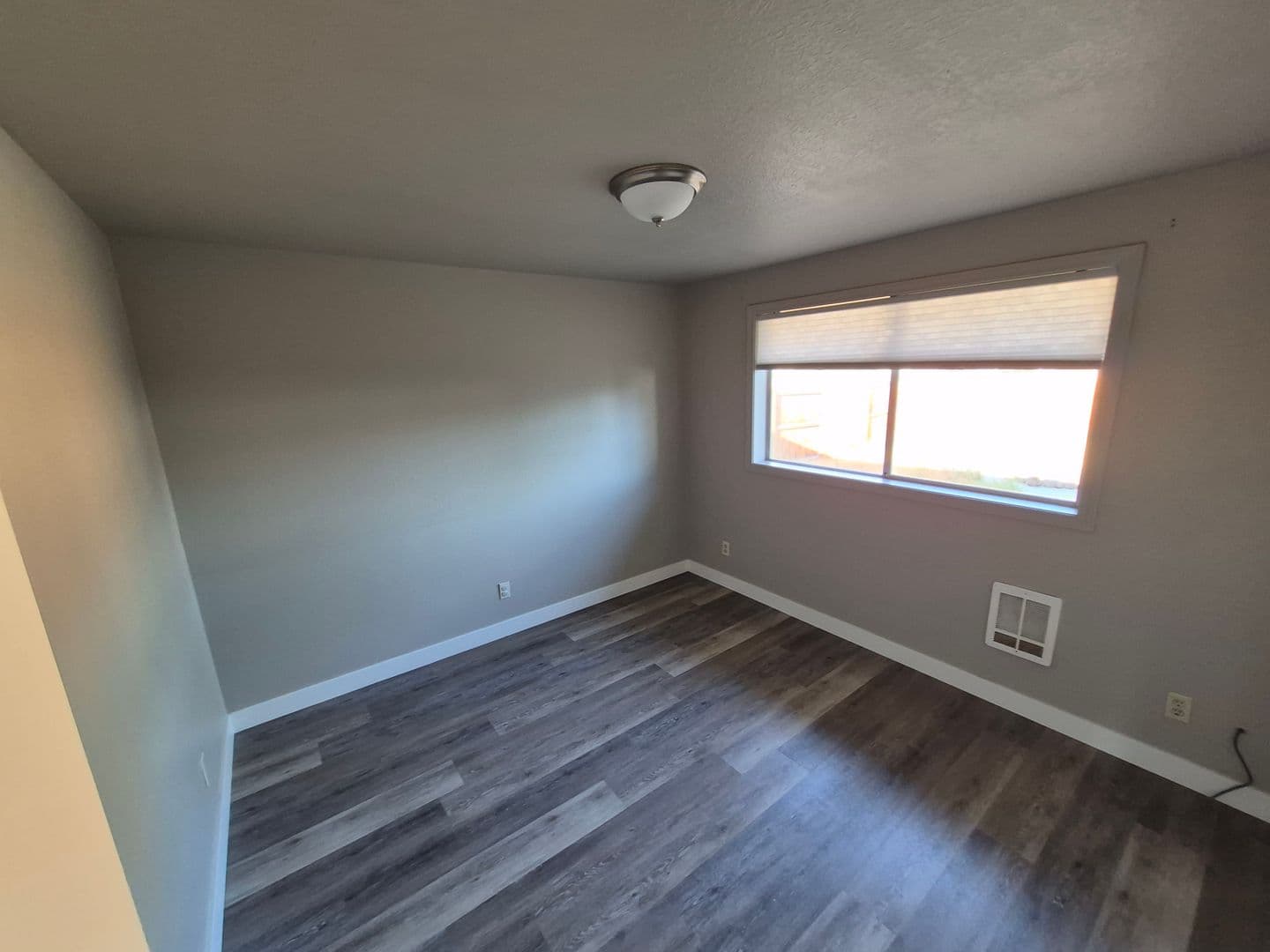 Redmond Apartment: 1841-1843 SW Canal Blvd