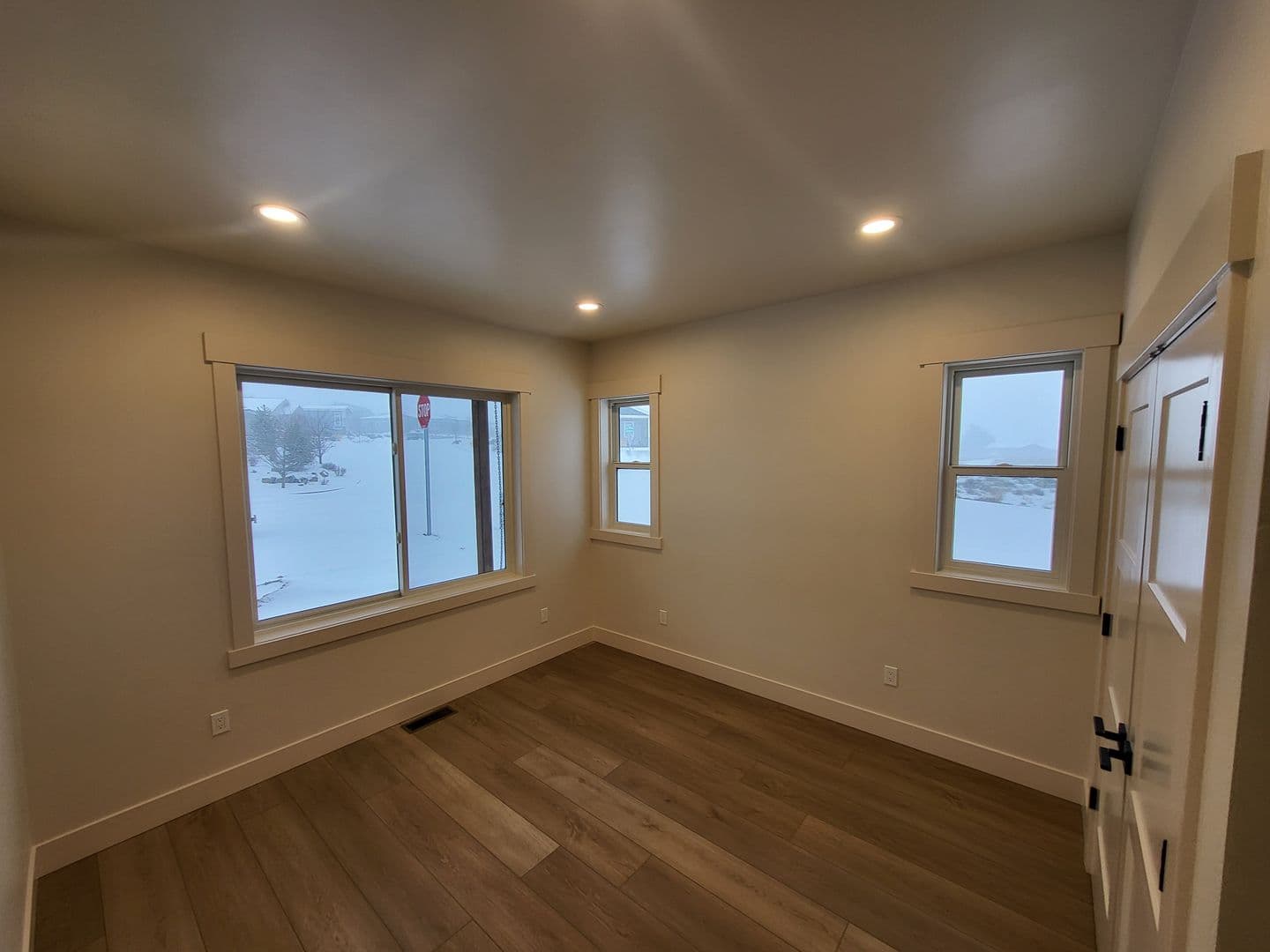 Redmond Apartment: 3783 SW 47th Street