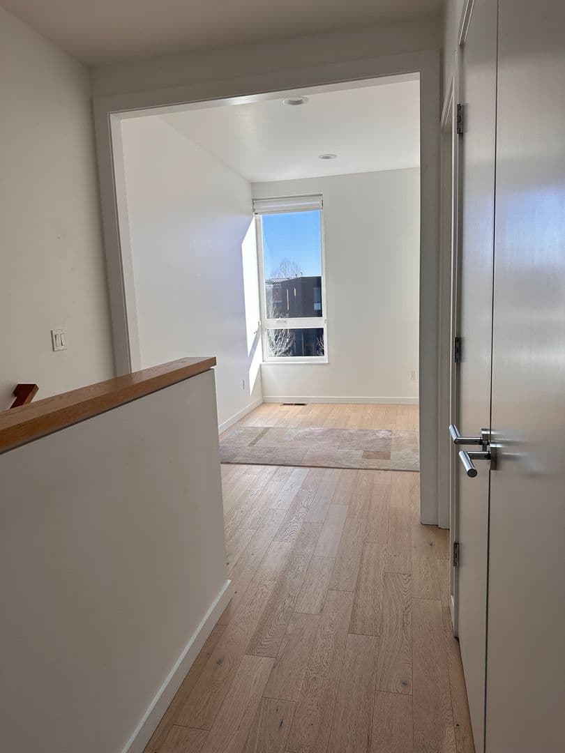 Bend Townhome: 55 SW Wall Street Unit 16