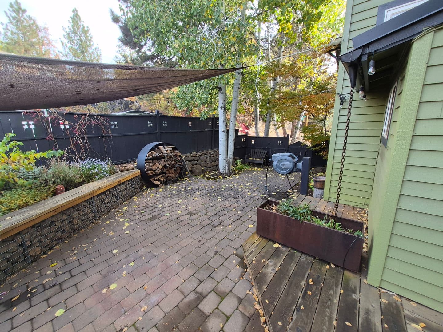 Bend Apartment: 1685 NW 4th Street