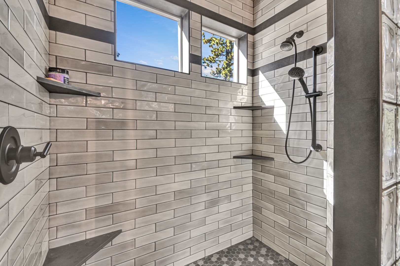 Bend House: 2095 NW Cascade View Dr.