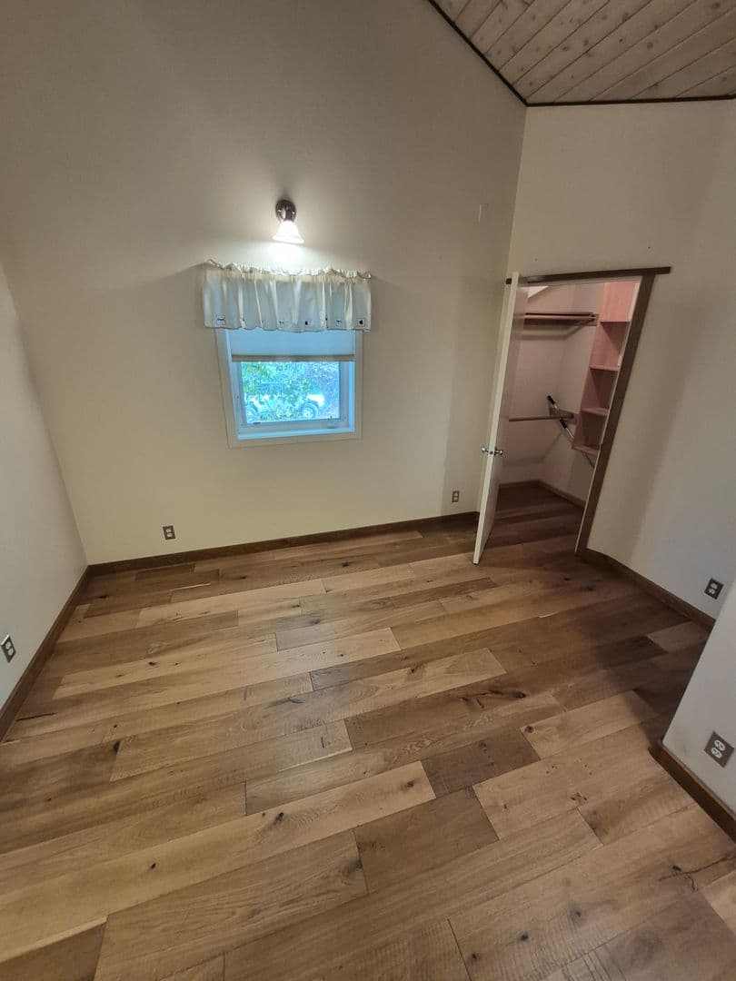 Bend Apartment: 1685 NW 4th Street