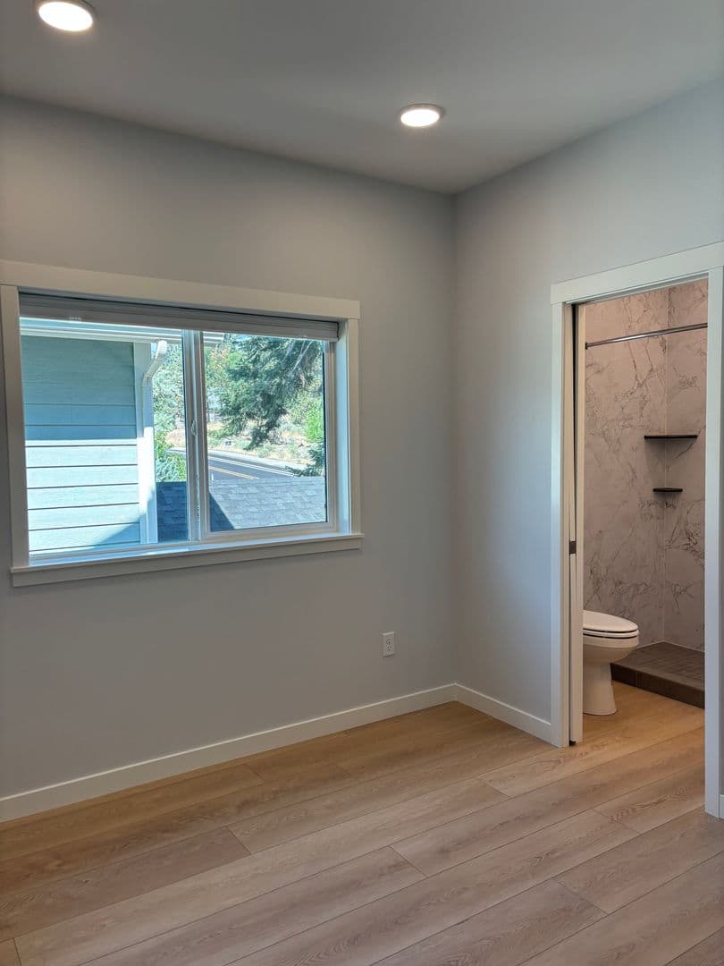 Bend Townhome: 605 NW Portland Ave.