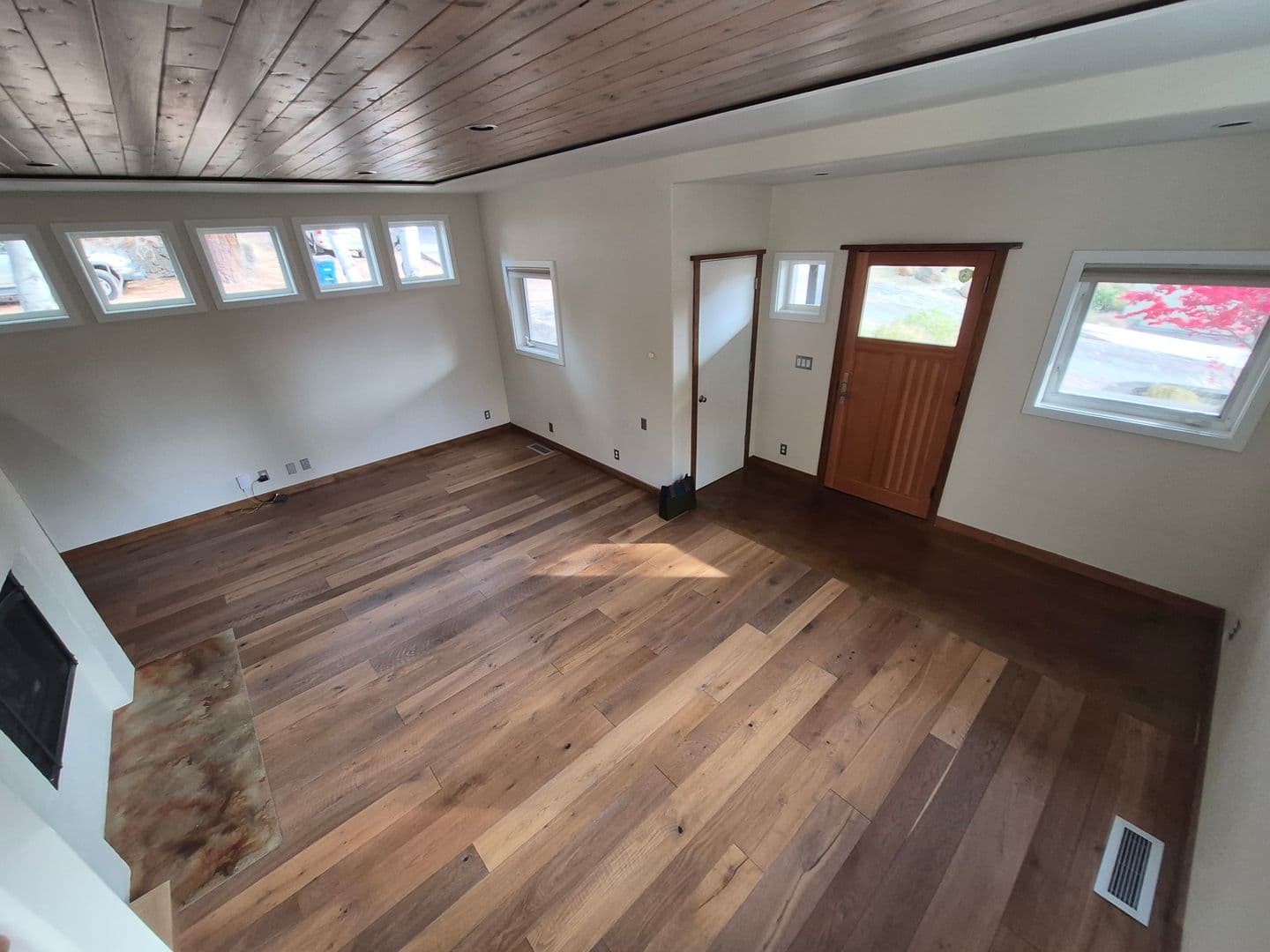 Bend Apartment: 1685 NW 4th Street