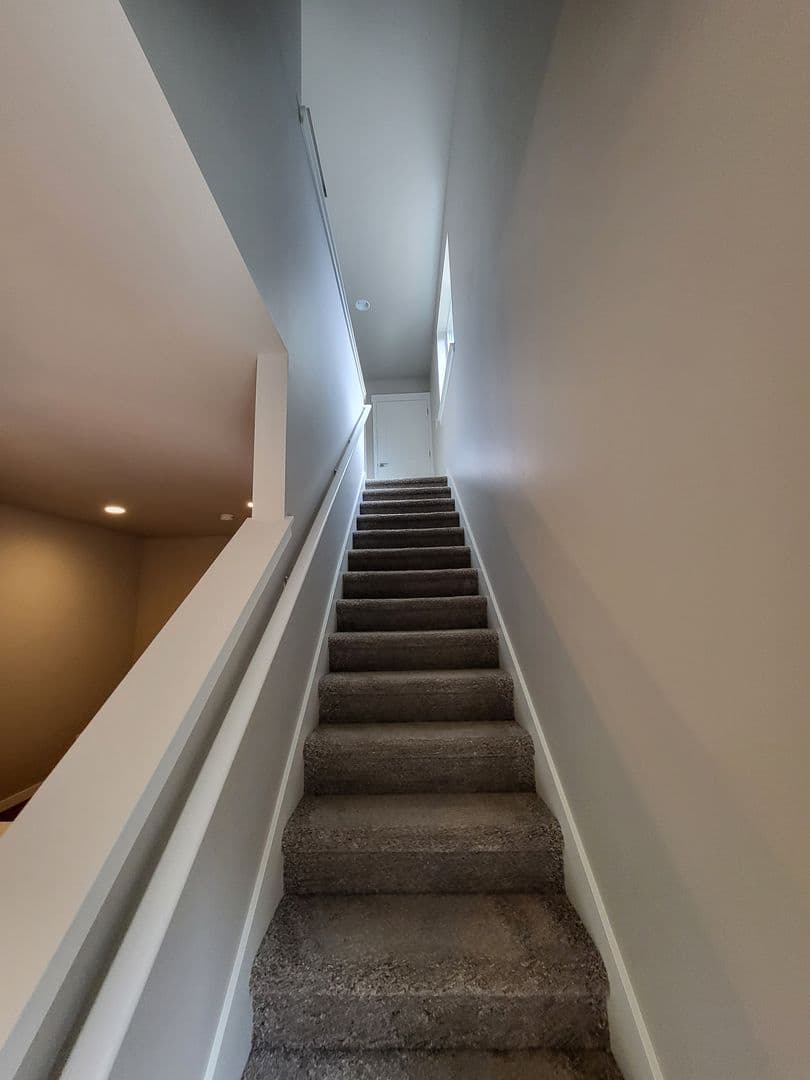 Bend Apartment: 61570 Lucia Street