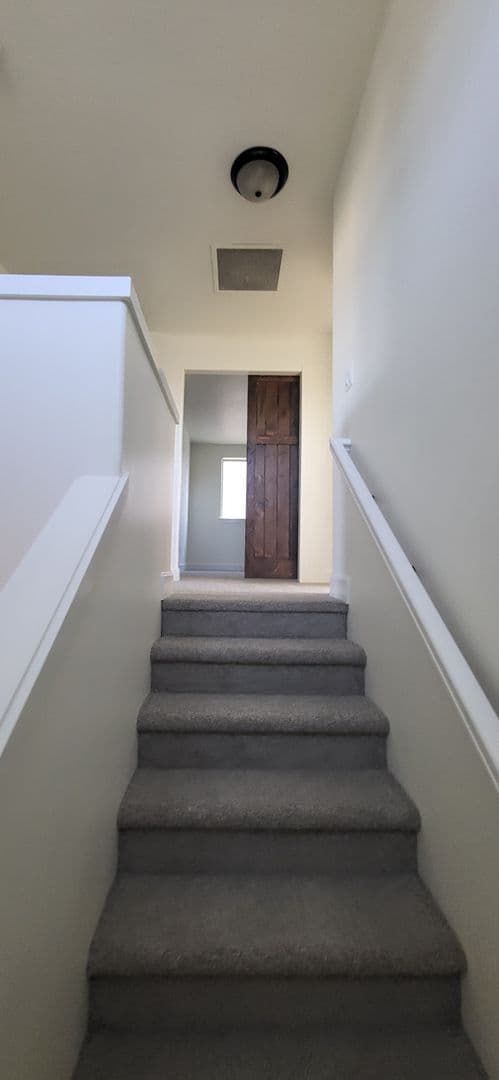Bend Apartment: 21187 SE Kayla Ct