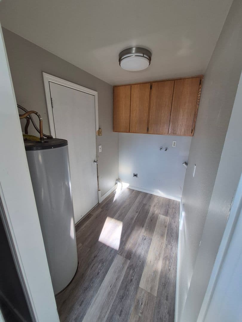 Redmond Apartment: 1841-1843 SW Canal Blvd