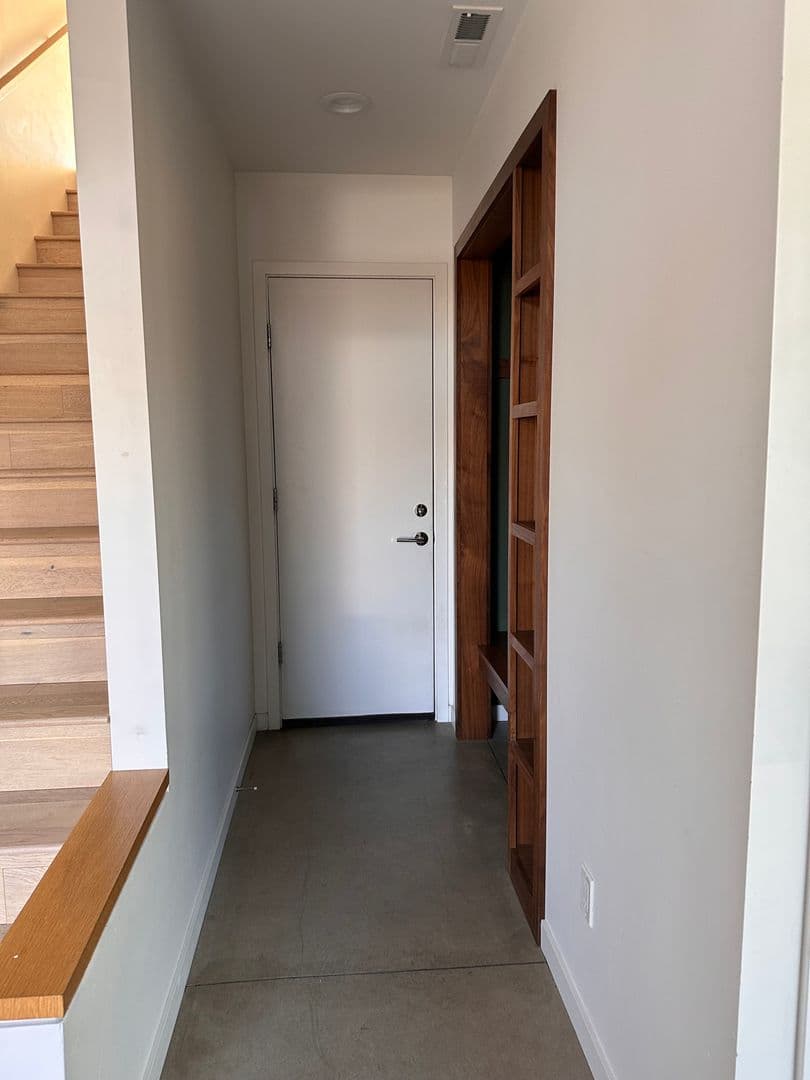 Bend Townhome: 55 SW Wall Street Unit 16