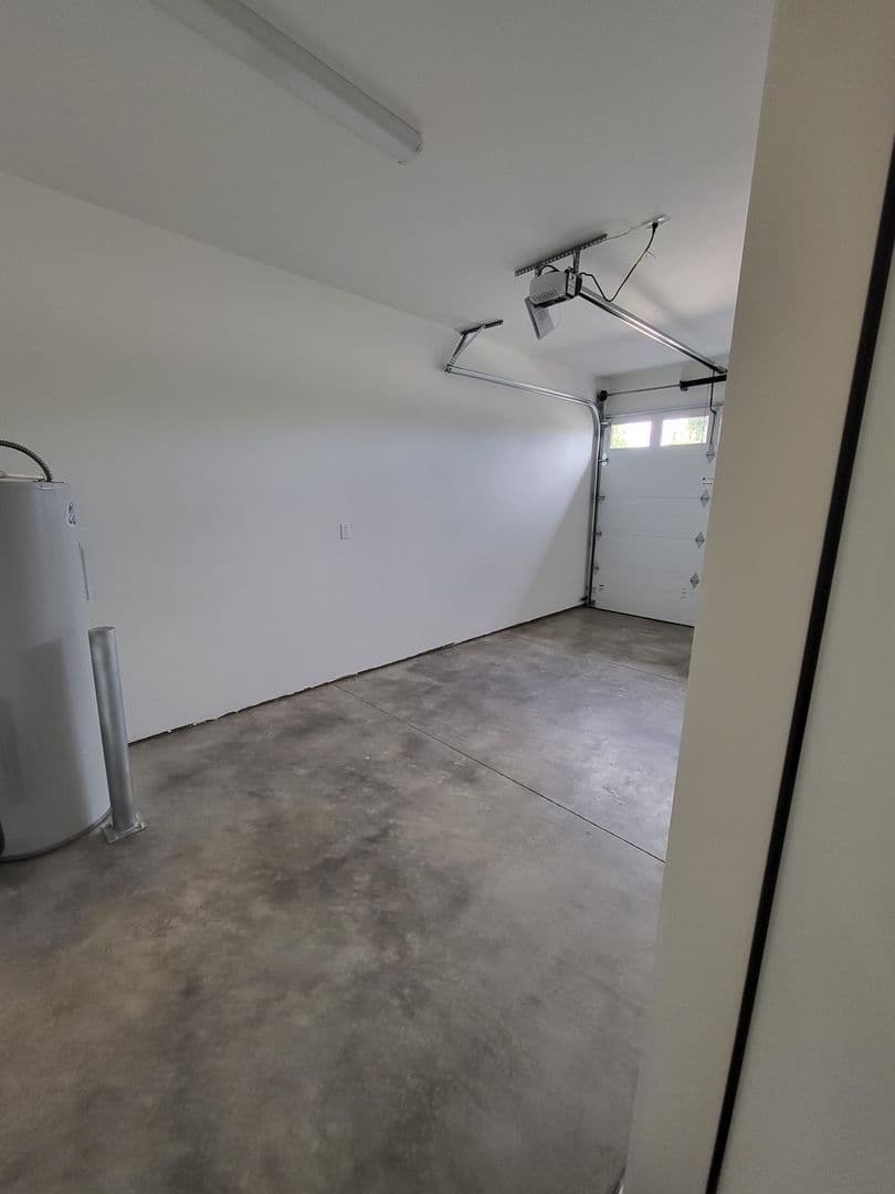 Bend Apartment: 61570 Lucia Street