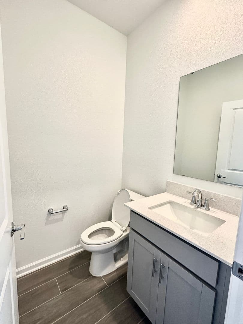 Clermont House: 2892 Armstrong Ave