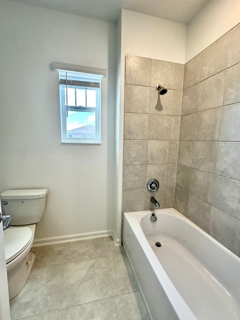 Clermont House: 2892 Armstrong Ave