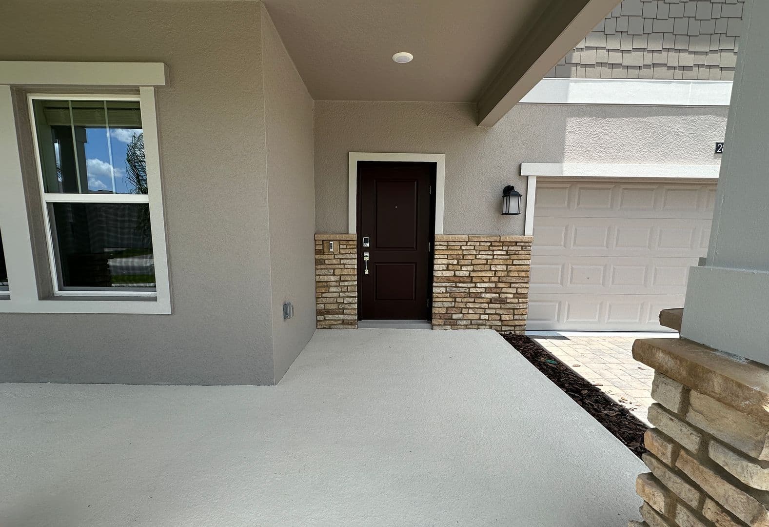 Clermont House: 2892 Armstrong Ave