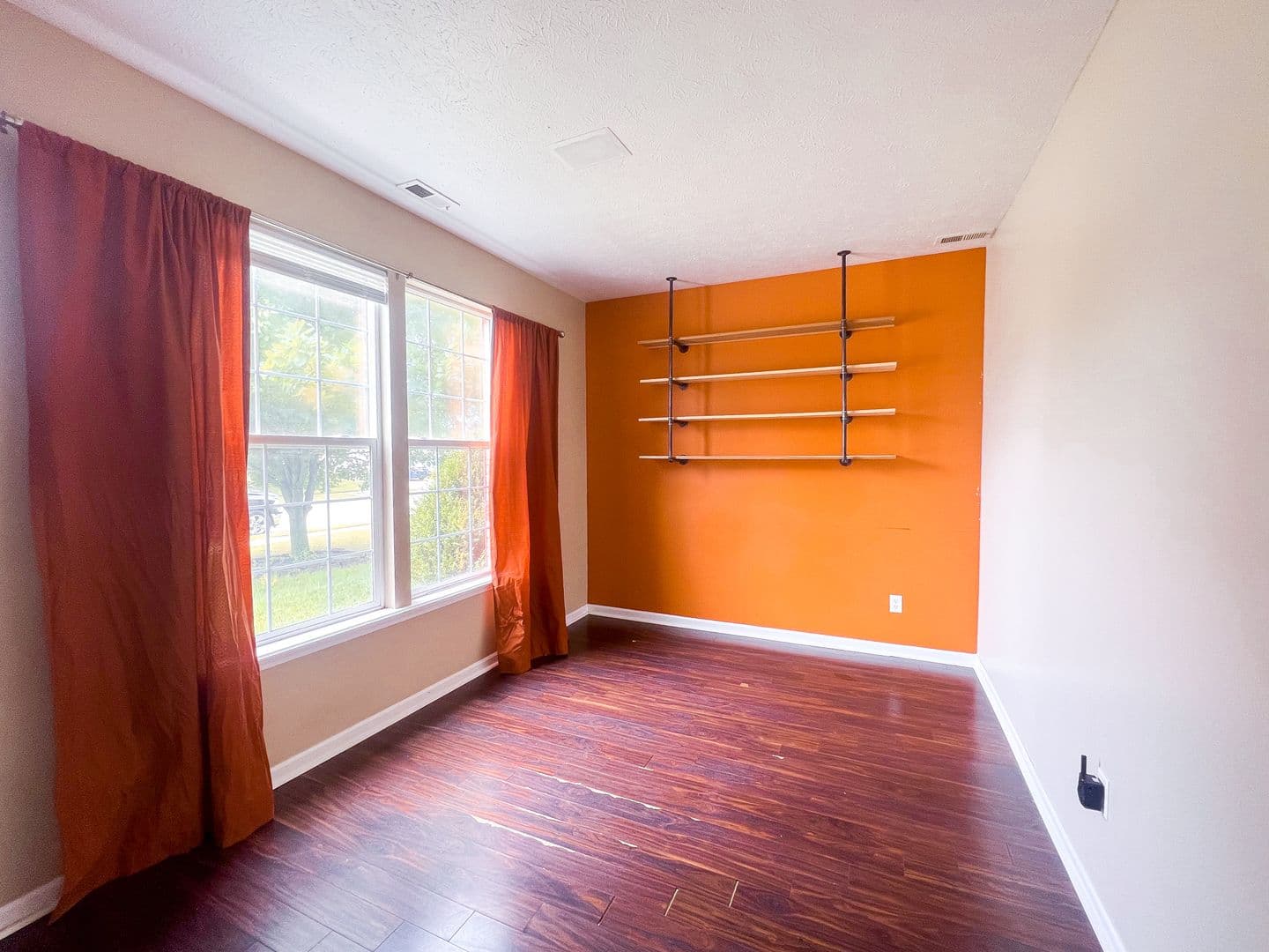 Indianapolis House: 10640 Northern Dancer Dr