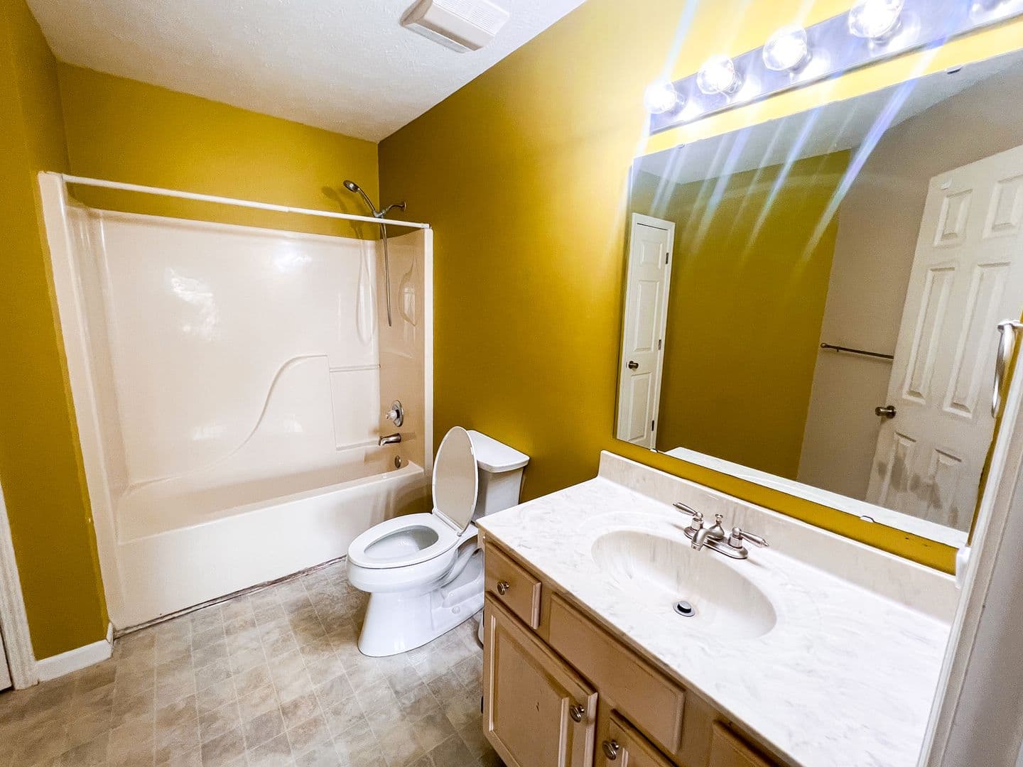 Indianapolis House: 10640 Northern Dancer Dr