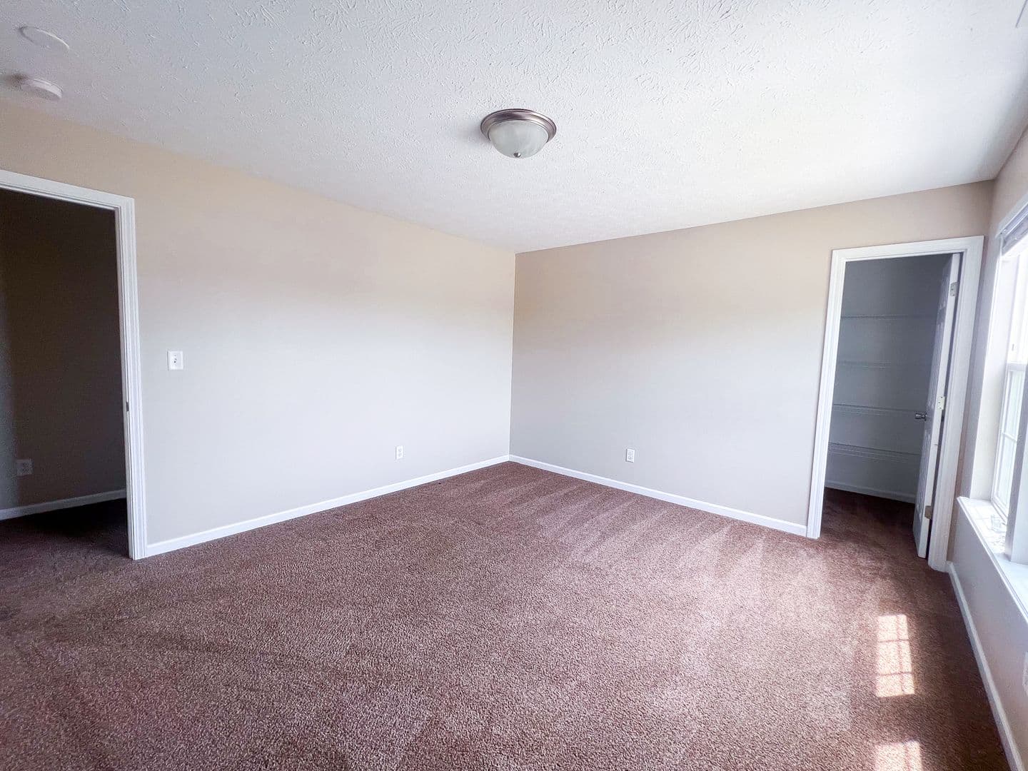Indianapolis House: 10640 Northern Dancer Dr