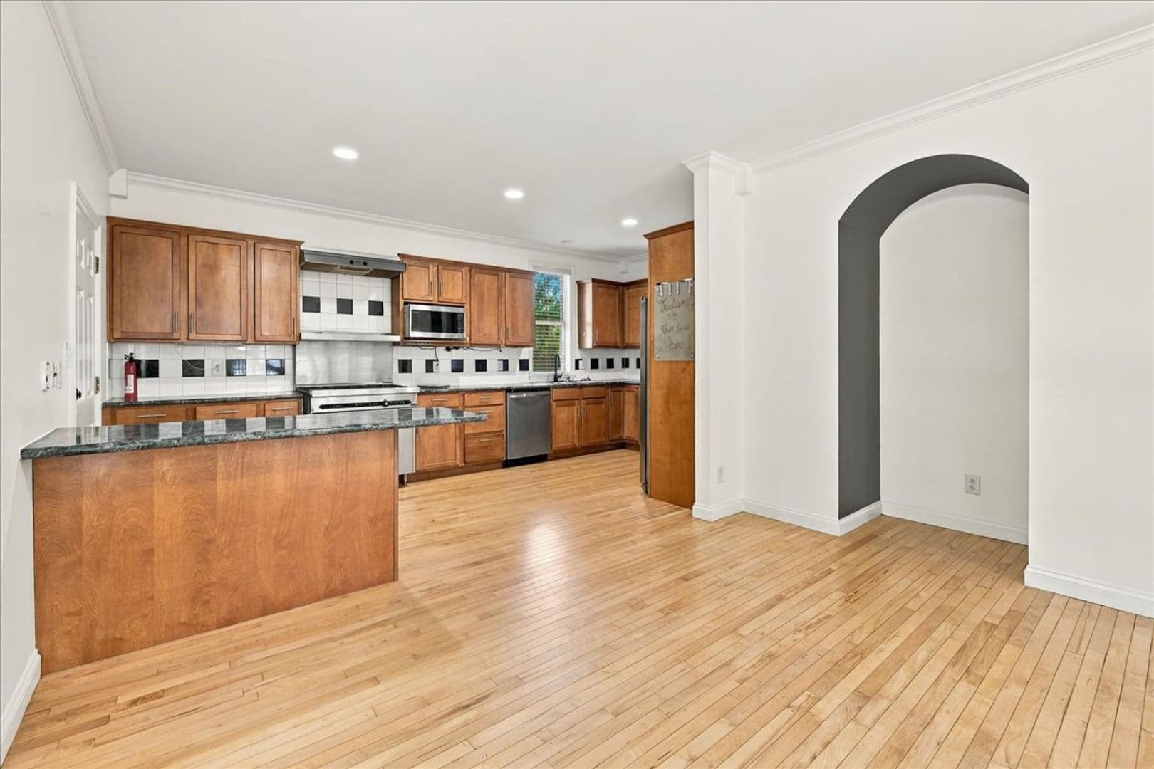 Indianapolis Apartment: 470-472 S Pine St