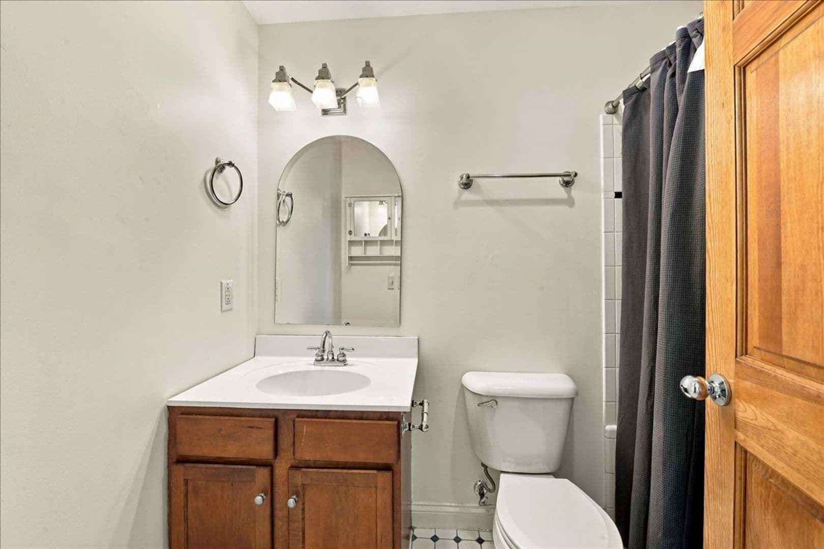 Indianapolis Apartment: 470-472 S Pine St